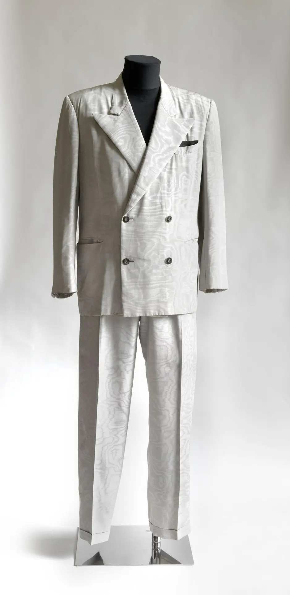 Bühnenanzug von "Falco", um 1984 Weißer Anzug